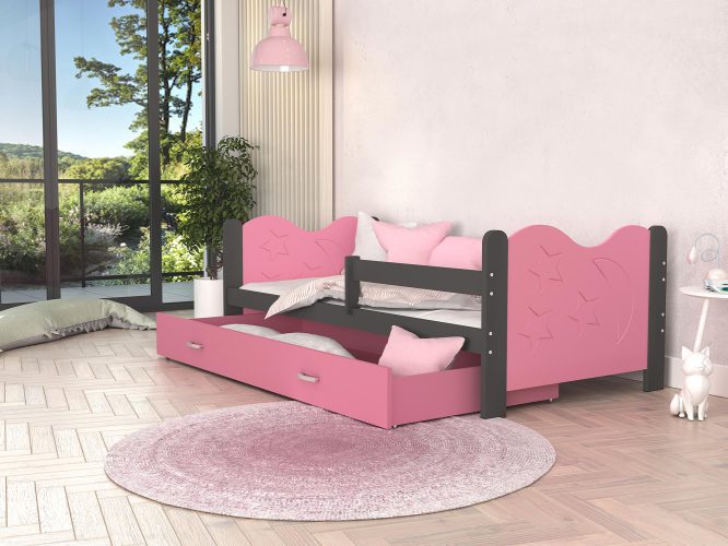 Łóżko dla dziecka ze wzorem różowo szare aranżacja pokoju BRICK