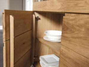 Miniaturka 12 - Drewniana witryna dębowa z otwartymi półkami i drzwiami