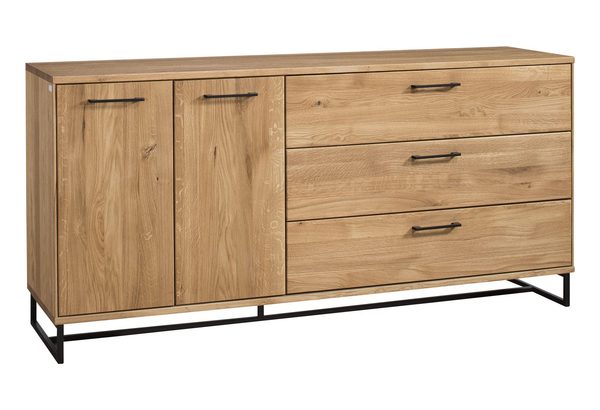 Komoda loftowa na czarnych nóżkach białe tło TAHARO