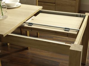 Miniaturka 7 - Stylowy stół z drewna do eleganckiej jadalni w stylu klasycznym