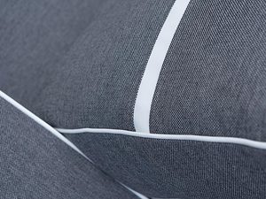 Miniaturka 3 - Nowoczesny narożnik z poduszkami szary-biały detale SUSAN