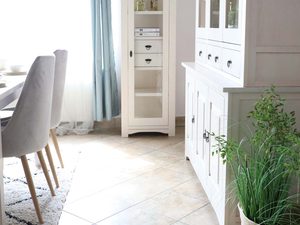 Miniaturka 4 - Wąska Witryna z Drewna Brzozowego aranżacja FELIX