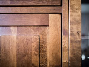 Miniaturka 5 - Wysoka drewniana witryna detale MENDOZ