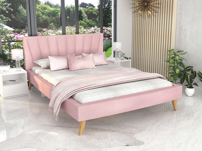 Łóżko na drewnianych nóżkach pudrowy róż BONNIE