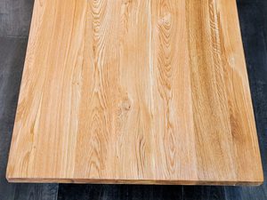 Miniaturka 9 - Nieregularny blat z żywicą i krawędzią w stylu live edge