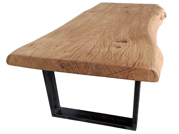 Drewniany Stolik Kawowy na Metalowych Nogach w stylu Loft ARCOS białe tło