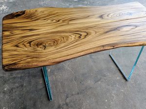 Miniaturka 12 - Duży drewniany stół do jadalni na szklanych nogach FOXY natura