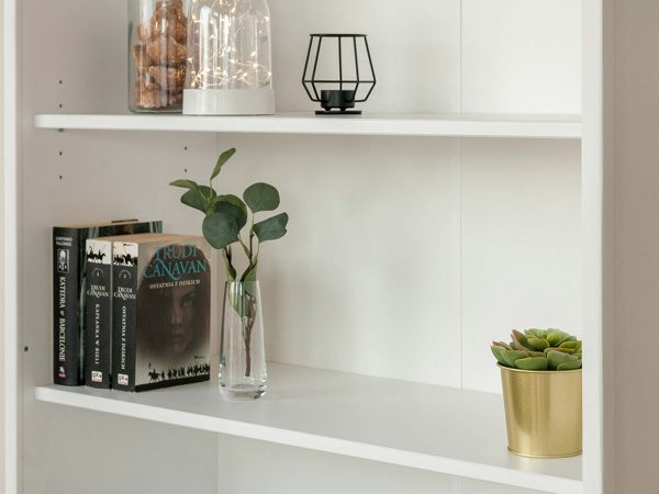 Biały regał biblioteczka półka aranż ANADI Biały regał biblioteczka półka aranż ANADI