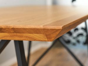 Miniaturka 8 - Detal krawędzi dębowego blatu