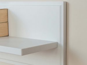 Miniaturka 10 - Klasyczna biała półka drewniana zbliżenie ANADI