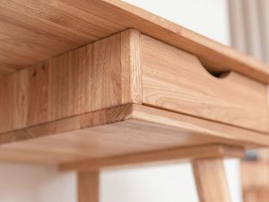 Miniaturka 9 - Drewniana toaletka biurko z szufladami zbliżenie szuflady JENS