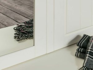 Miniaturka 3 - Panel z wieszakami i lustrem do przedpokoju zbliżenie aranżacja INGRID