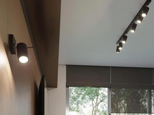 Miniaturka 11 - Salon z systemem szynowym LED i czarnymi reflektorami