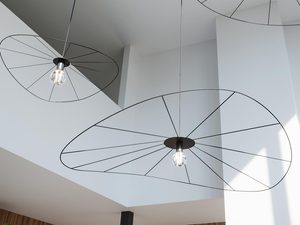 Miniaturka 3 - Lampa sufitowa, geometryczny design, nowoczesne wnętrza, metalowa rama