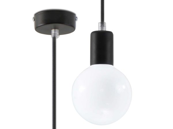 Lampa sufitowa z białą kulistą żarówką i czarną oprawką