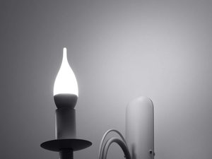 Miniaturka 3 - Eleganckie Wykończenie Metalowy Kinkiet MELUSINA