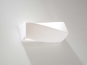 Miniaturka 1 - Elegancki biały kinkiet w stylu organicznym – minimalistyczna ściana