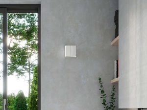 Miniaturka 5 - Wnętrze z betonową ścianą i białym kinkietem – styl loftowy