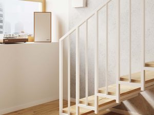 Miniaturka 5 - Biały kinkiet ścienny przy schodach w nowoczesnym wnętrzu