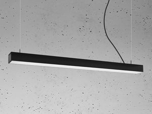 Miniaturka 1 - Lampa ścienna LED, czarna obudowa, elegancki wygląd do salonu