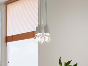 Miniaturka 21 - Lampa sufitowa LED z sześcioma kloszami nad stołem w jadalni
