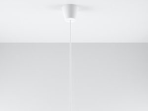 Miniaturka 19 - Zbliżenie na białą oprawkę lampy z kulistą żarówką LED