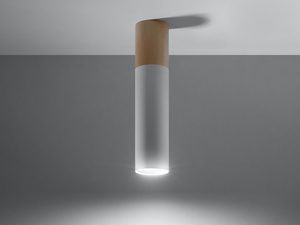 Miniaturka 2 - Białe lampy wiszące z ciepłym światłem w kuchni z drewnem