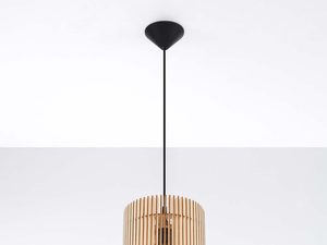 Miniaturka 1 - Drewniana lampa w kształcie skręconego cylindra – zawieszona na czarnym kablu