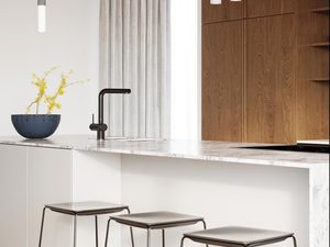 Miniaturka 11 - Lampa wisząca nad stołem z drewnianym sufitem i dużym oknem