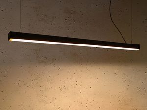 Miniaturka 9 - Nowoczesna czarna lampa LED do salonu, minimalistyczny styl