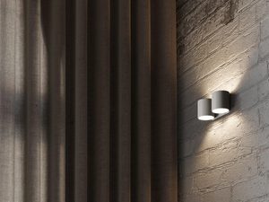 Miniaturka 4 - Kinkiet z podwójnym światłem w aranżacji z zasłonami