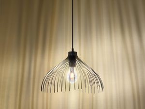 Miniaturka 8 - Designerskie lampy wiszące z czarnego metalu w kuchni