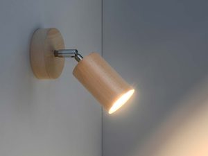 Miniaturka 2 - Kinkiet z drewnianym cylindrycznym kloszem – światło punktowe