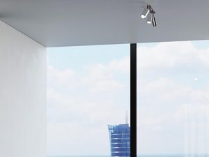 Miniaturka 5 - Sufitowa listwa LED z czterema reflektorami w salonie