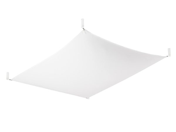 Biała lampa sufitowa w stylu minimalistycznym do salonu