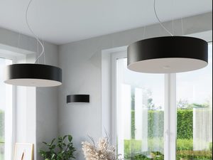 Miniaturka 5 - Nowoczesna jadalnia z czarną lampą LED i dużym oknem