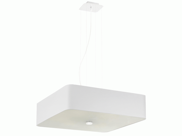 Biały elegancki żyrandol na białym tle