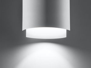 Miniaturka 2 - Designerski biały kinkiet LED z zakrzywioną formą