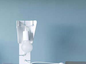 Miniaturka 6 - Biała lampka biurkowa LED z przezroczystym kloszem