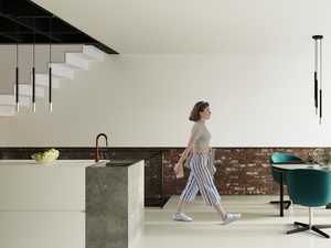 Miniaturka 5 - Trzy czarne lampy z miedzianym wykończeniem nad wyspą kuchenną