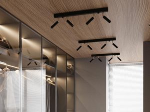 Miniaturka 4 - Czarna lampa LED z czterema reflektorami na tle drewnianego sufitu