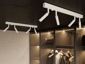 Miniaturka 11 - Oświetlenie szynowe LED z białymi reflektorami w garderobie