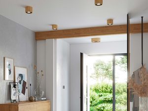 Miniaturka 3 - Przedpokój z drewnianymi lampami sufitowymi w stylu skandynawskim