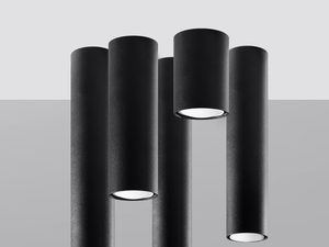 Miniaturka 10 - Czarna lampa LED z wiszącymi tubami w aranżacji industrialnej