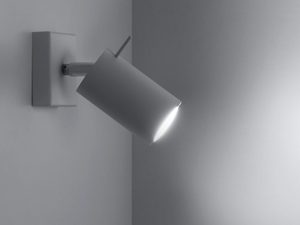 Miniaturka 2 - Biały kinkiet LED z regulowanym reflektorem do przedpokoju