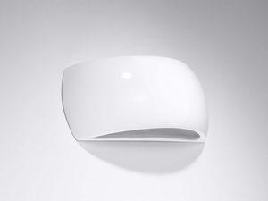 Miniaturka 1 - Stylowy kinkiet ścienny z subtelnym zaokrągleniem