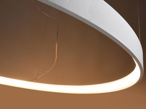 Miniaturka 24 - Lampa LED w ciepłym odcieniu