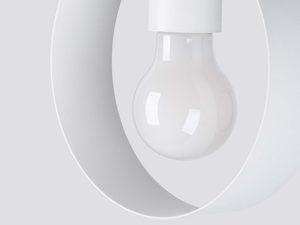 Miniaturka 3 - Zbliżenie na żarówkę w szklanym kloszu – nowoczesny design