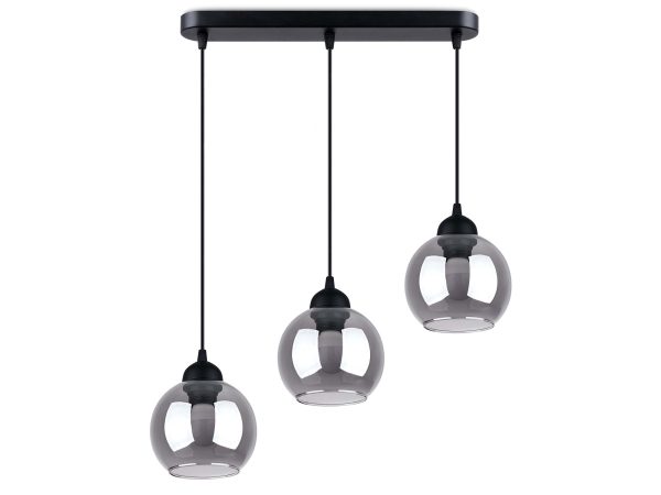 Lampa wisząca z trzema czarnymi oprawami