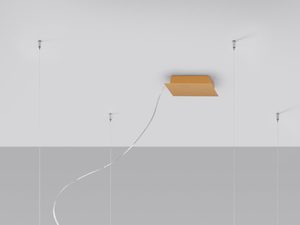 Miniaturka 17 - Montaż lampy LED o złotej ramie na tle szarości